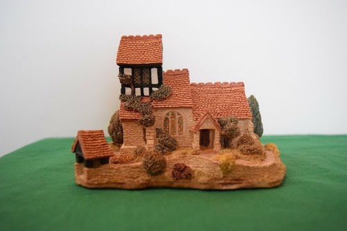 Lilliput lane marks - lane,