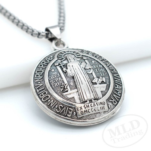 Collana con ciondolo spesso
